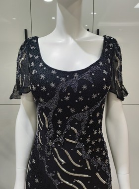 【千姿阁】黑色网纱通体珠绣花不规则连衣裙