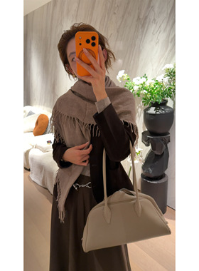 简约纯色轻软如云羊绒披肩