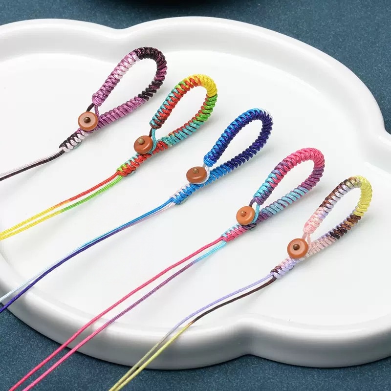 旅伊72号段染玉线金刚结车钥匙扣