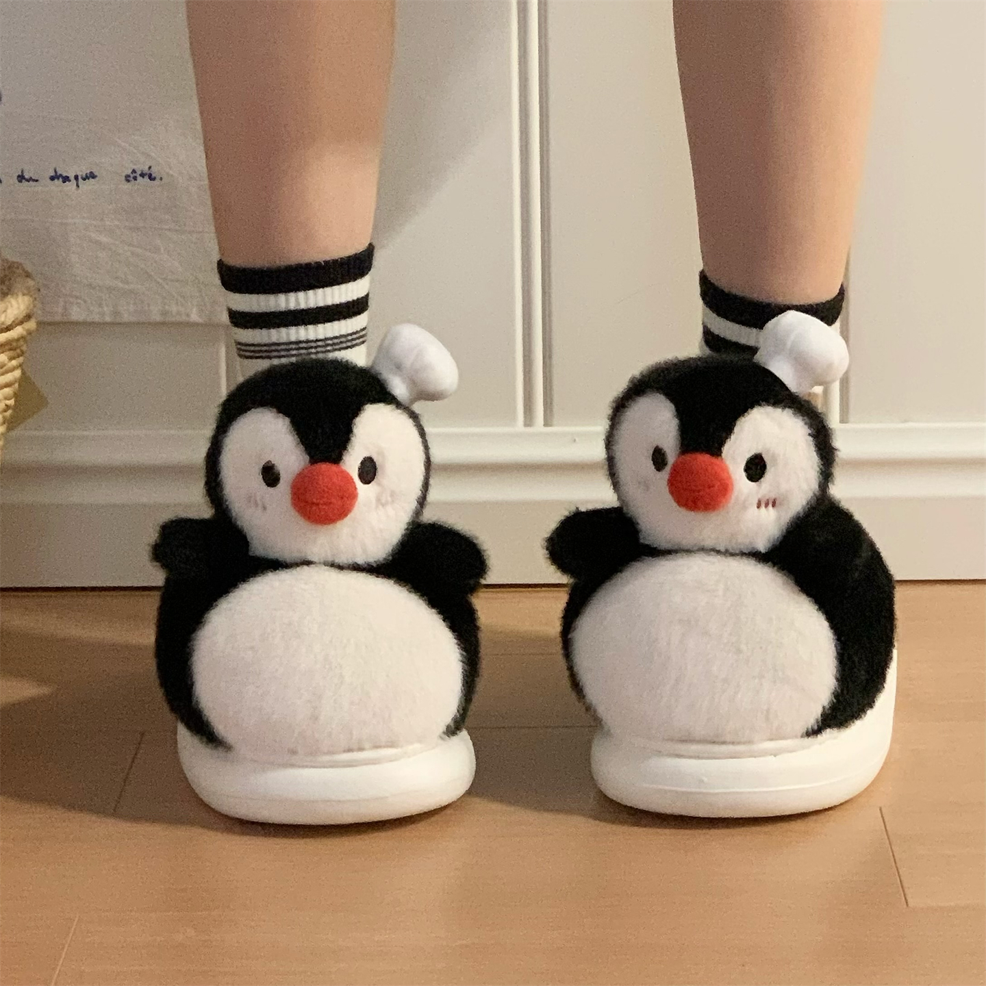 细细条软萌帽子企鹅棉拖鞋女