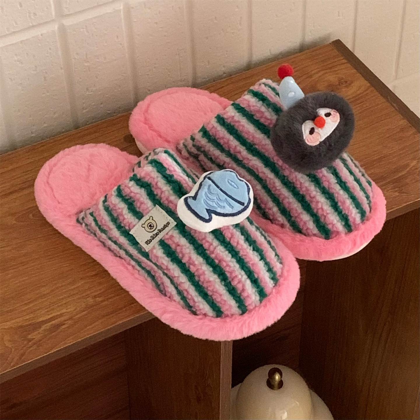细细条可爱企鹅小鱼包头棉拖鞋