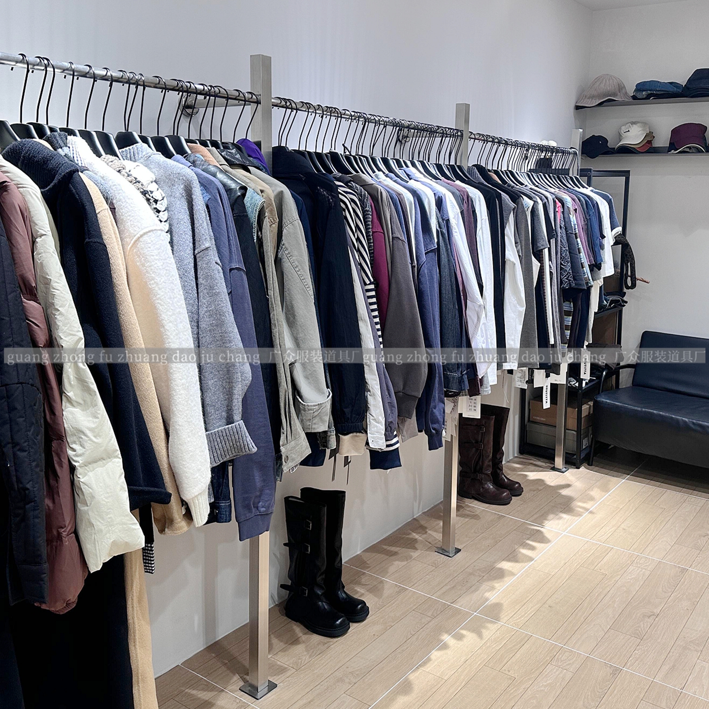 服装店不锈钢上墙架拉丝银靠墙架