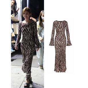 许我耀眼赵露思许妍同款穿搭衣服女斑马条纹喇叭袖连衣裙修身长裙