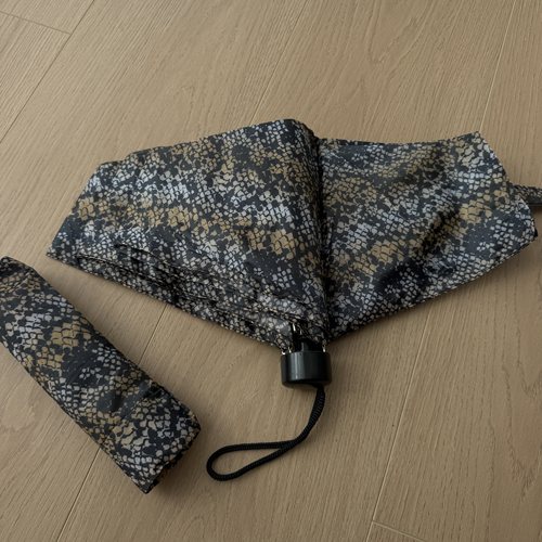 豹纹经典款三折特惠折叠雨伞