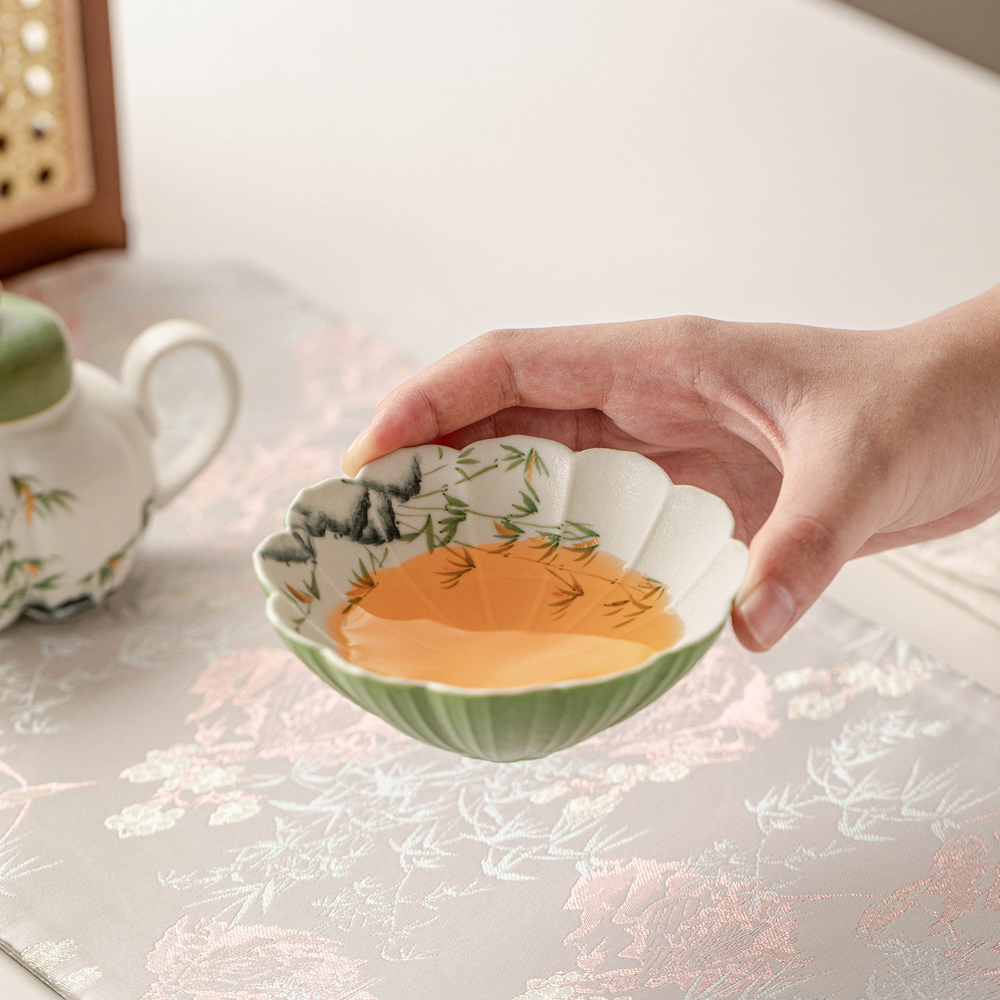 瓷牌茗青竹花口杯白瓷手绘绿竹山水品茗杯带喜乐礼盒功夫茶具单杯