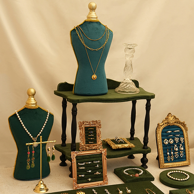 森林绿绒布双层架戒指收纳盘