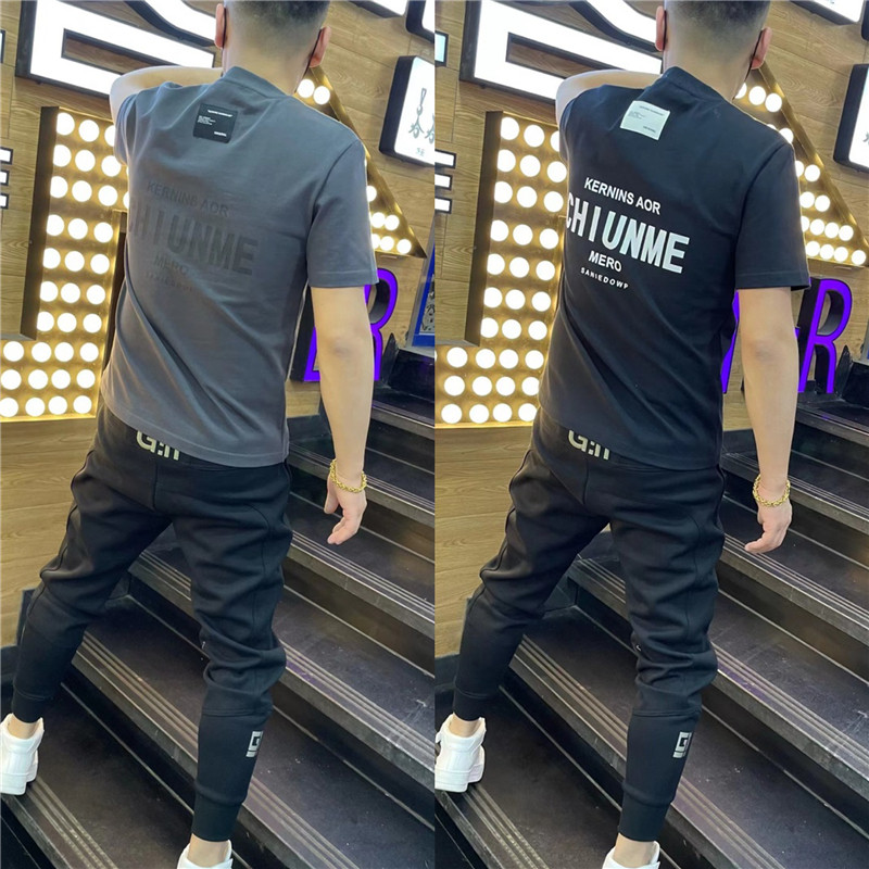 9.9元包邮夏季新款潮牌短袖t恤男简约网红精神百搭半袖修身上衣男