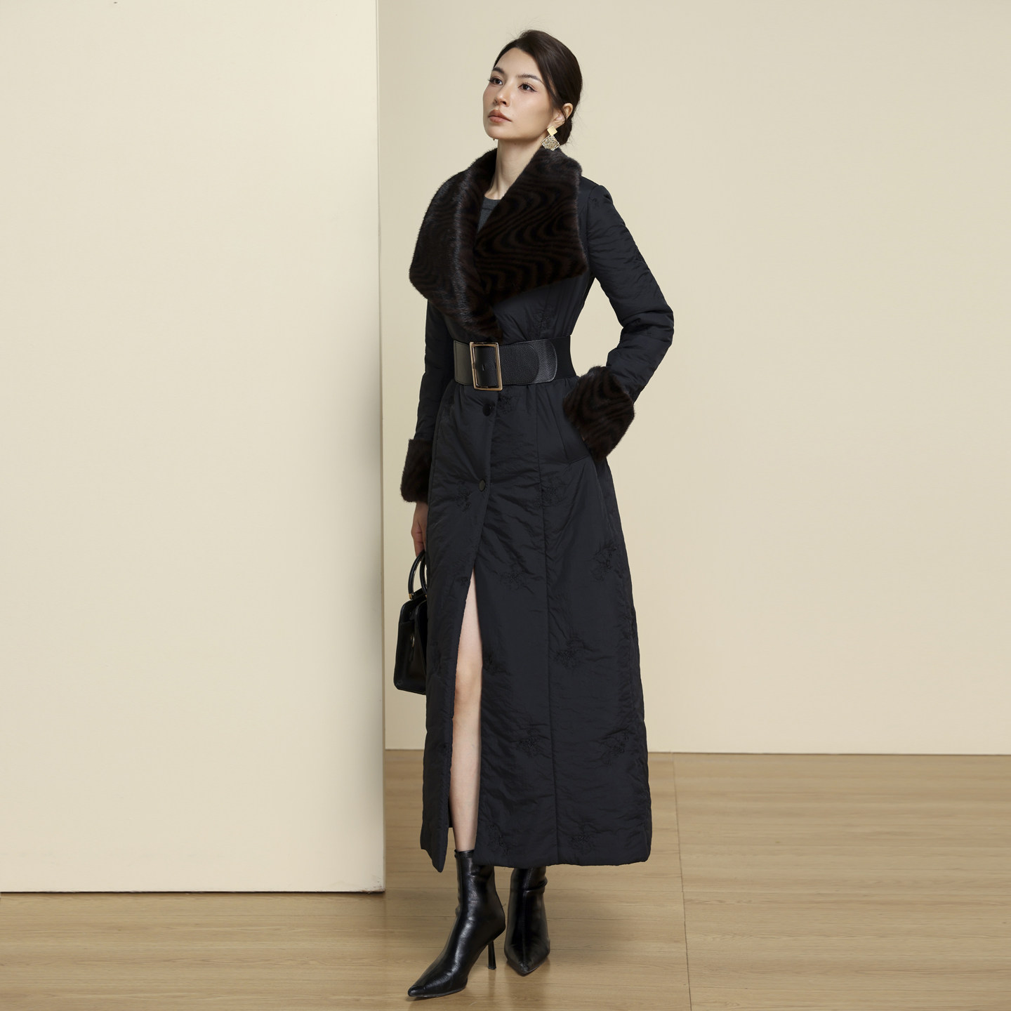 冬季韩版高端刺绣长款羽绒棉服女