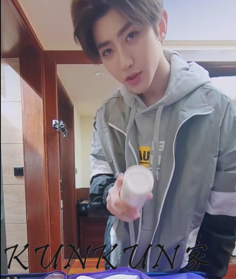 蔡徐坤同款外套韩版常规创意