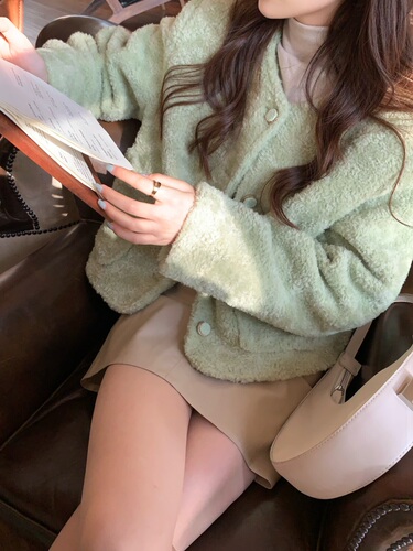 Real price Korean slim short long sleeved cardigan Plush coat versatile student warm top