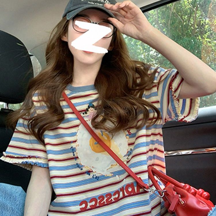 撞色条纹正肩短袖t恤女夏设计感