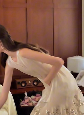 【金金宠粉】“蝶恋花”细纱拼接蝴蝶刺绣鱼尾裙