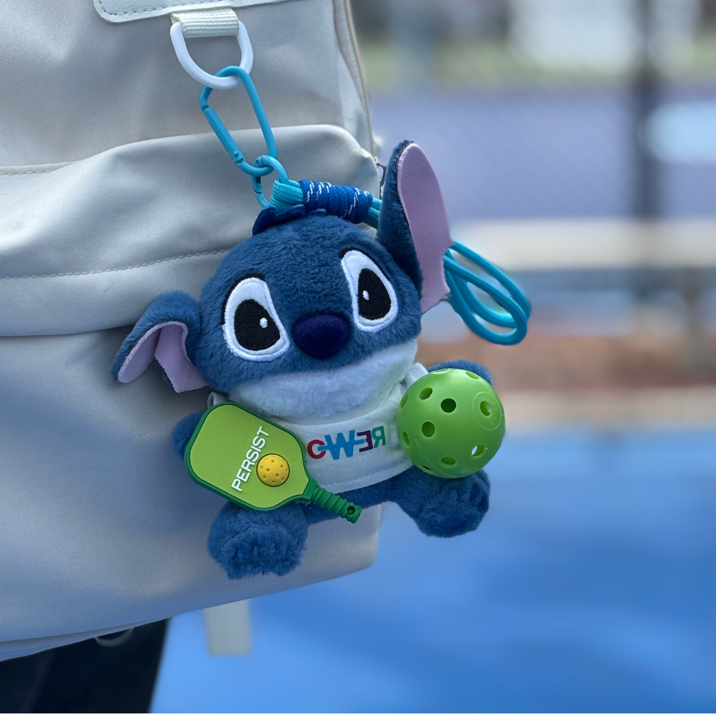 原创史迪仔羽毛球拍挂件毛绒公仔创意情侣礼物钥匙扣背包挂饰奖品