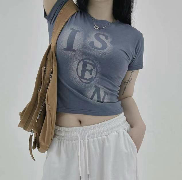 冬季韩国短款字母连帽卫衣