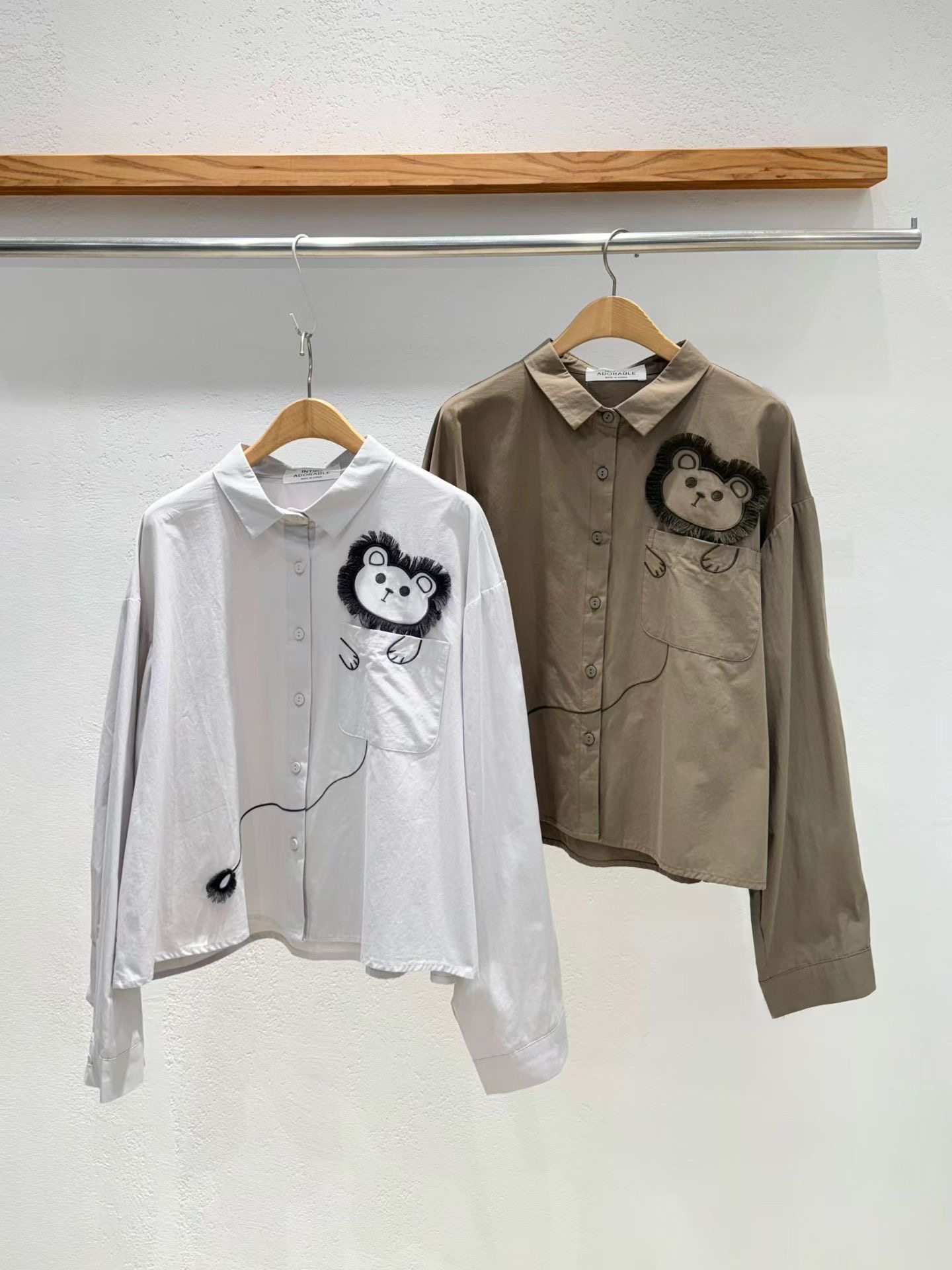 韩国东大门代购2025秋冬新品INTRO卡通翻领长袖衬衫