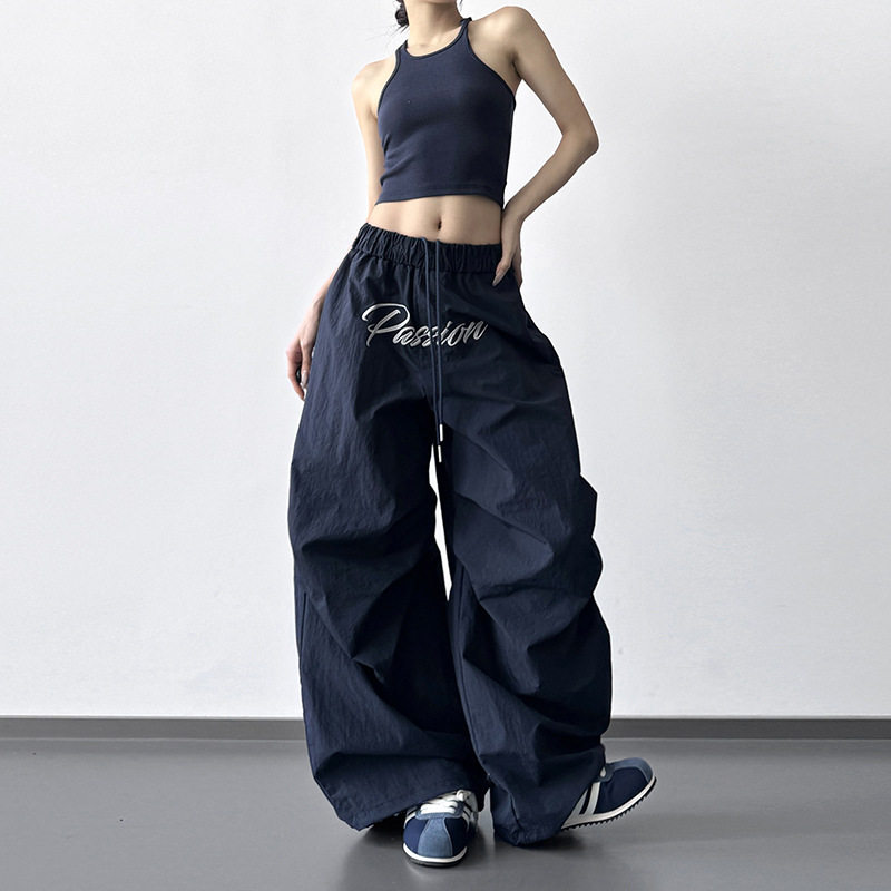 黑色高腰阔腿裤女款2026秋季新款宽松休闲裤字母印花抽绳运动裤子