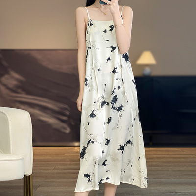 高级感白色设计师精致连衣裙女长款2025夏季新款一字领气质长裙子