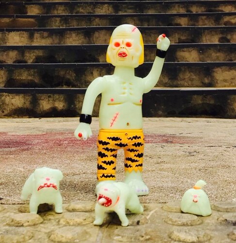 SOFUBI | 现货 Dehara Yukinori - SMOKE 夜光 烟鬼 日本潮玩
