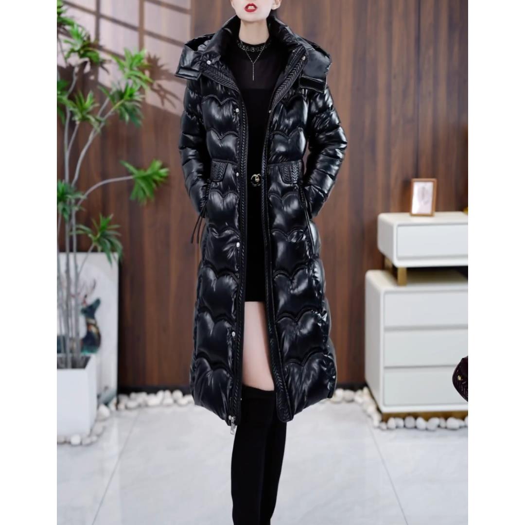 轻奢简约连帽棉服女2025冬季新款女士时尚百搭显瘦加厚中长款外套