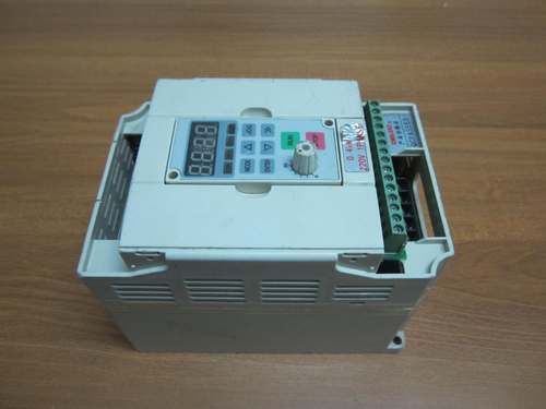 CDI9100-G0R4T2 二手拆机 变频器 220V 400W 0.4KW 包好