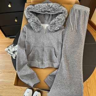 松弛感穿搭!韩系毛领连帽拉链开衫外套女休闲裤秋冬新款显瘦套装