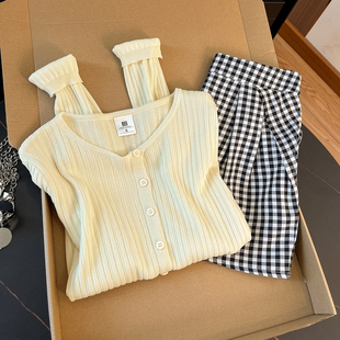 汉南洞欧尼！韩系针织开衫女吊带背心格子裙巨好看的早秋穿搭套装