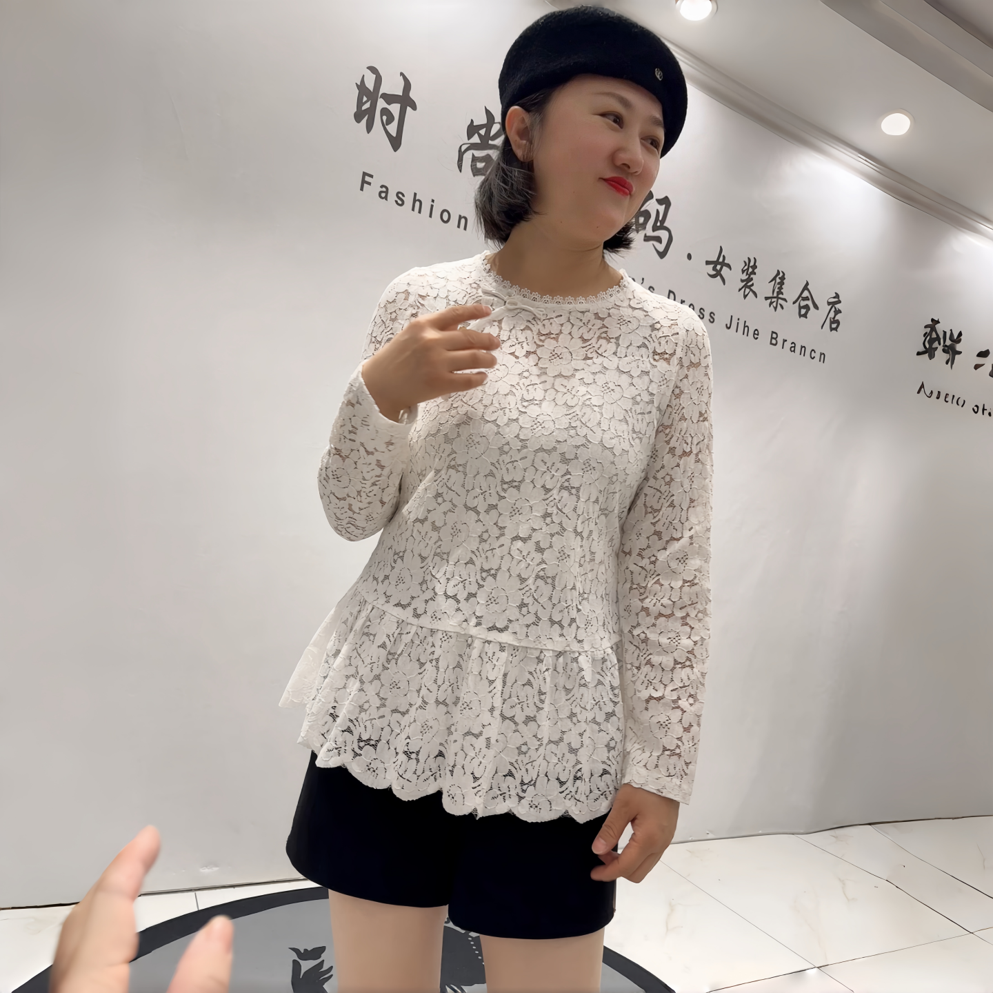 女权贵族年货新款大码国风蕾丝衫