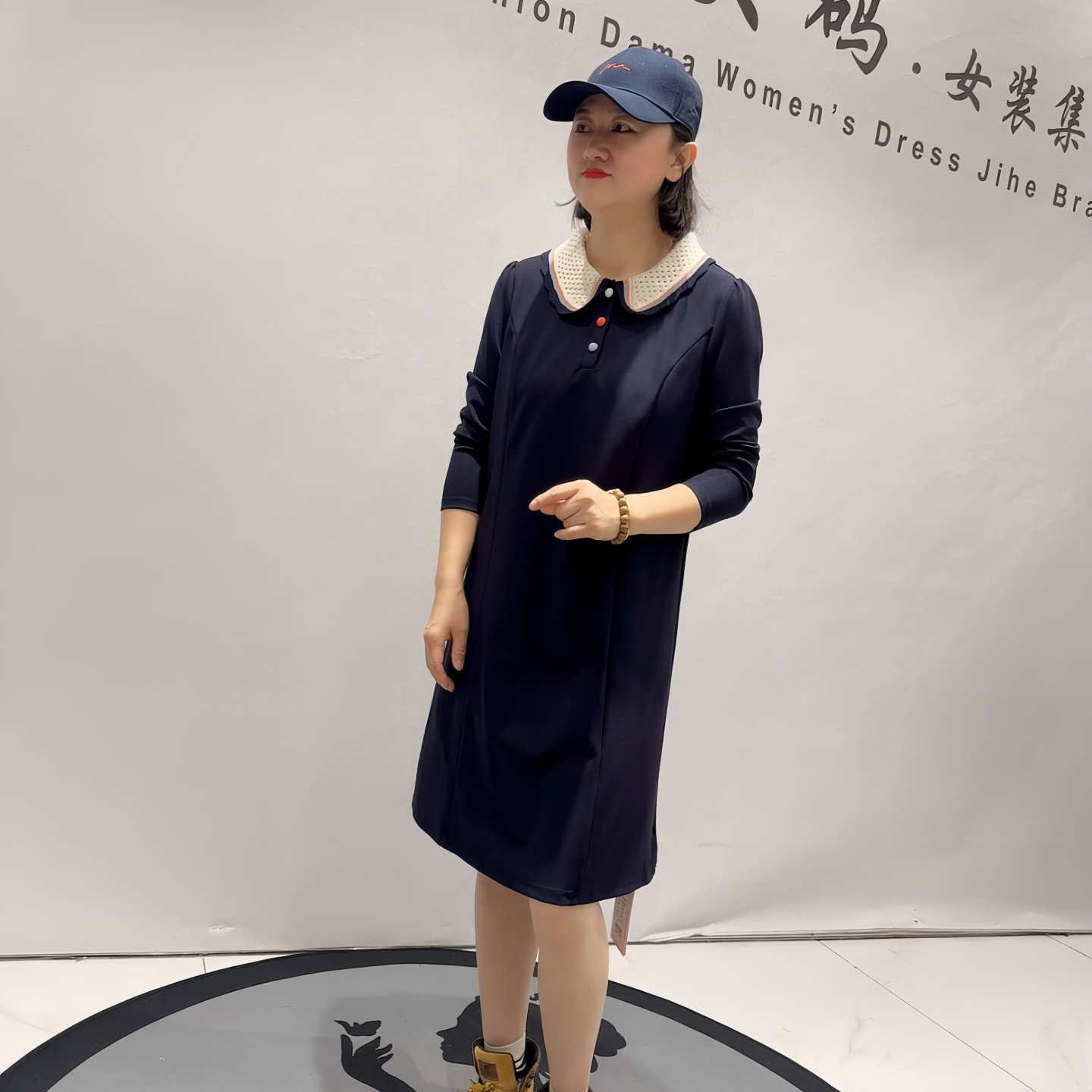 芮娜依莲年货新款大码气质连衣裙