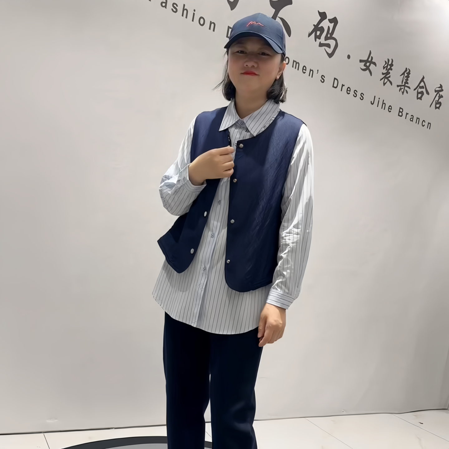 女权贵族年货新款欧货衬衫搭马夹