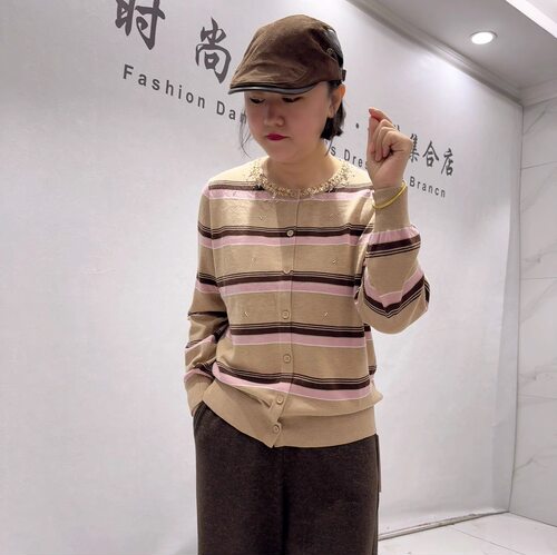 芮娜依莲秋冬新款大码开衫打底衫