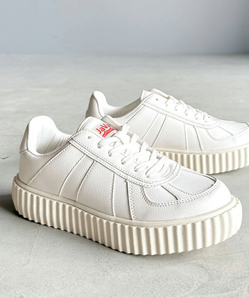 Java厚底小白鞋女2025新款春季透气爆款百搭轻便休闲运动板鞋