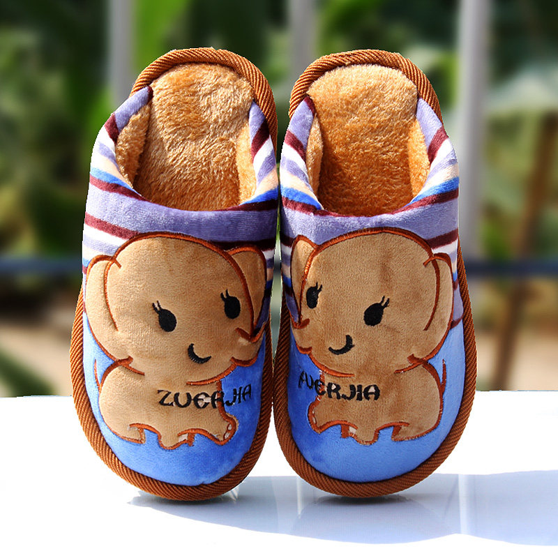 Pantoufles enfants en suède pour hiver - semelle caoutchouc - Ref 1009806 Image 1