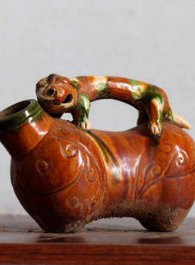 洛阳陶瓷浮雕虎首执壶中式手工老货老物件古玩旧货收藏收纳摆件