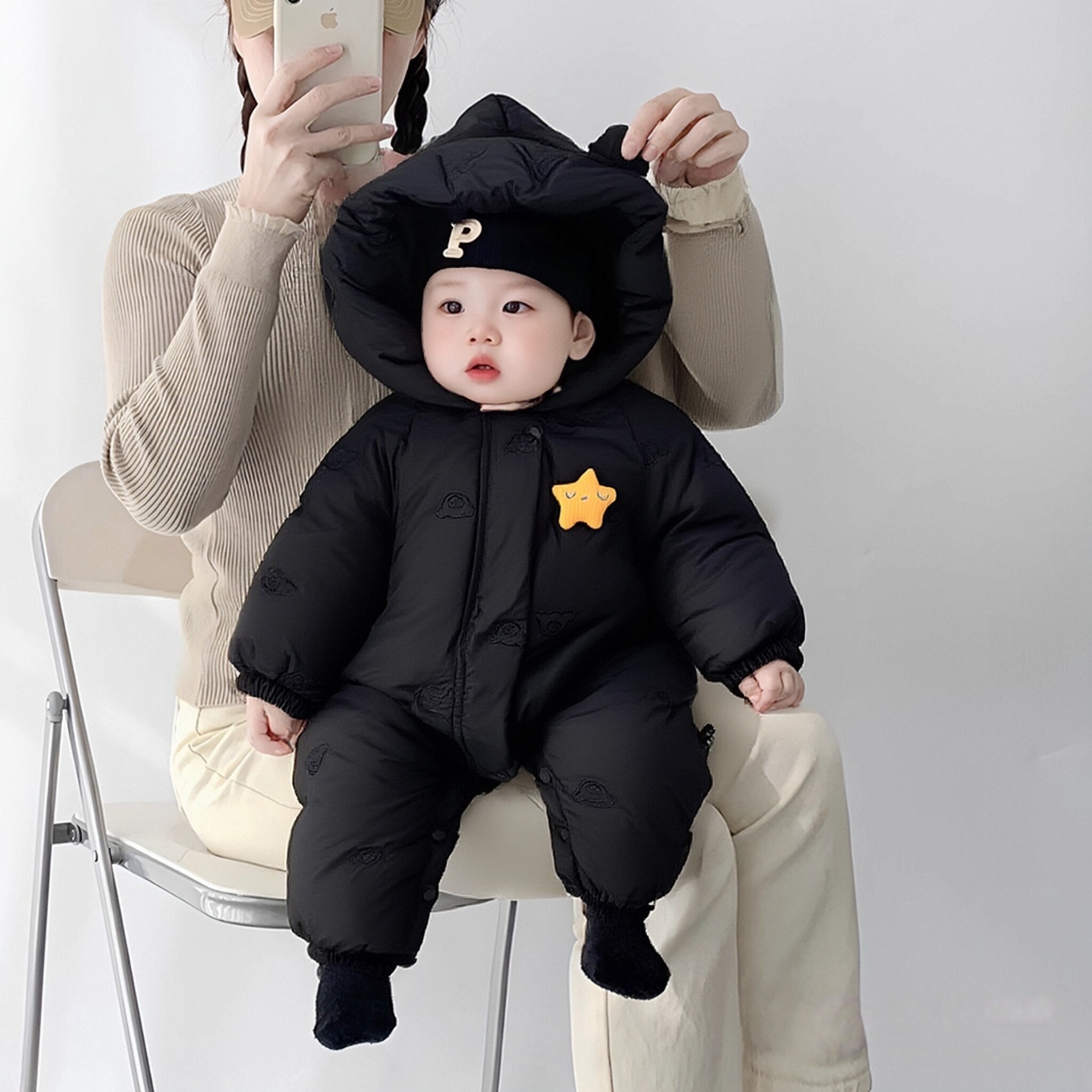 新生婴儿连体衣羽绒服冬季0-1岁2小月龄男宝宝保暖冬装外出加厚女