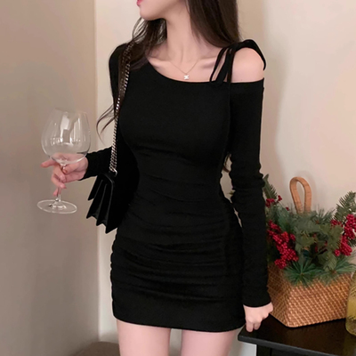 法式气质别致绝美斜肩包臀连衣裙