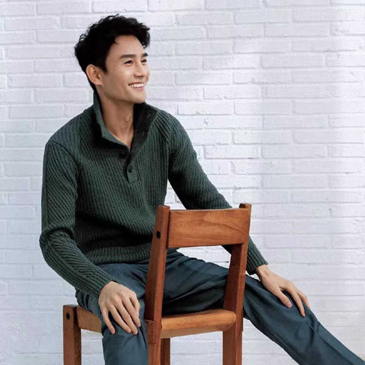 纽扣半高领男士加厚100纯羊绒衫