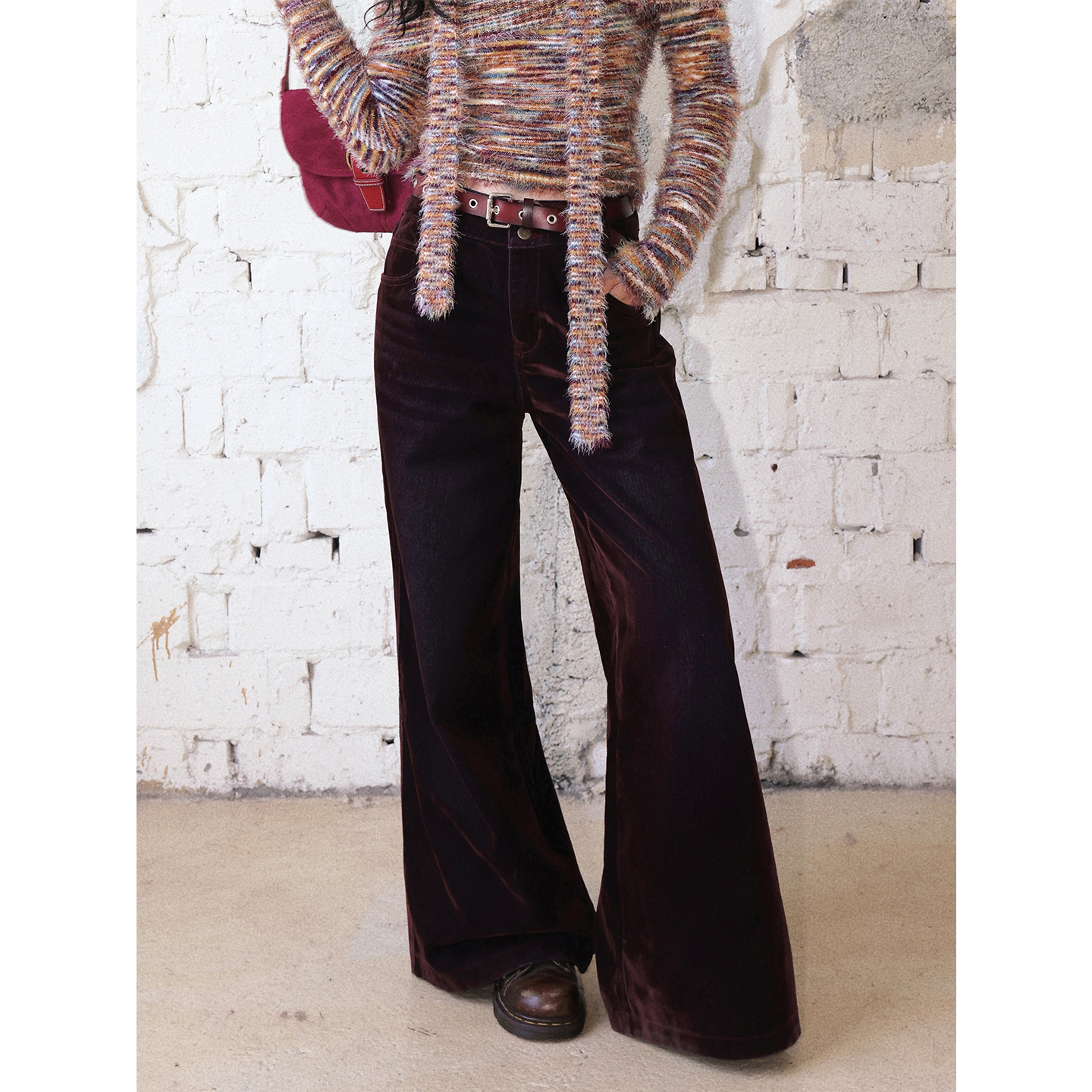 复古植绒光感水洗牛仔裤女