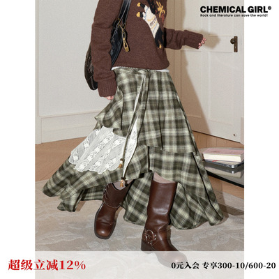 不规则下摆拼接蕾丝波嬉风半裙