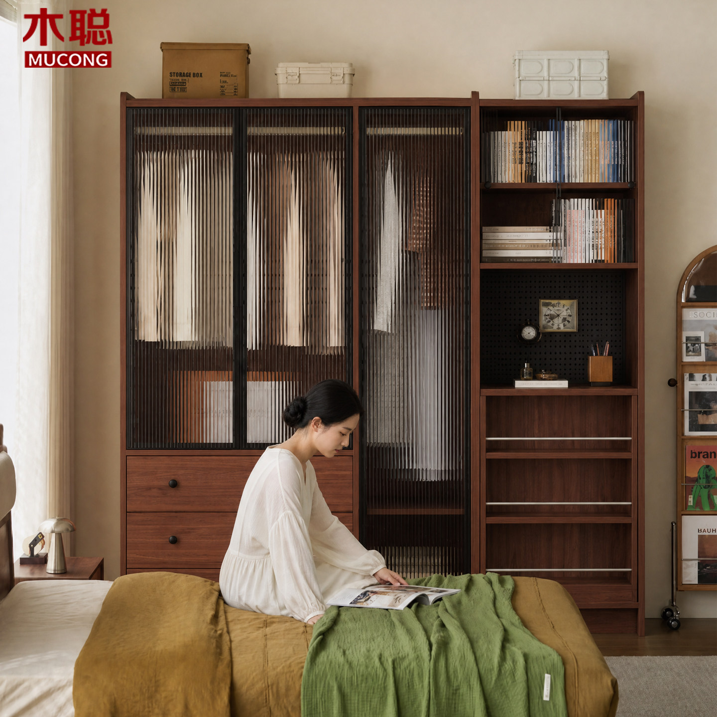 实木衣柜卧室家用新款折叠书桌