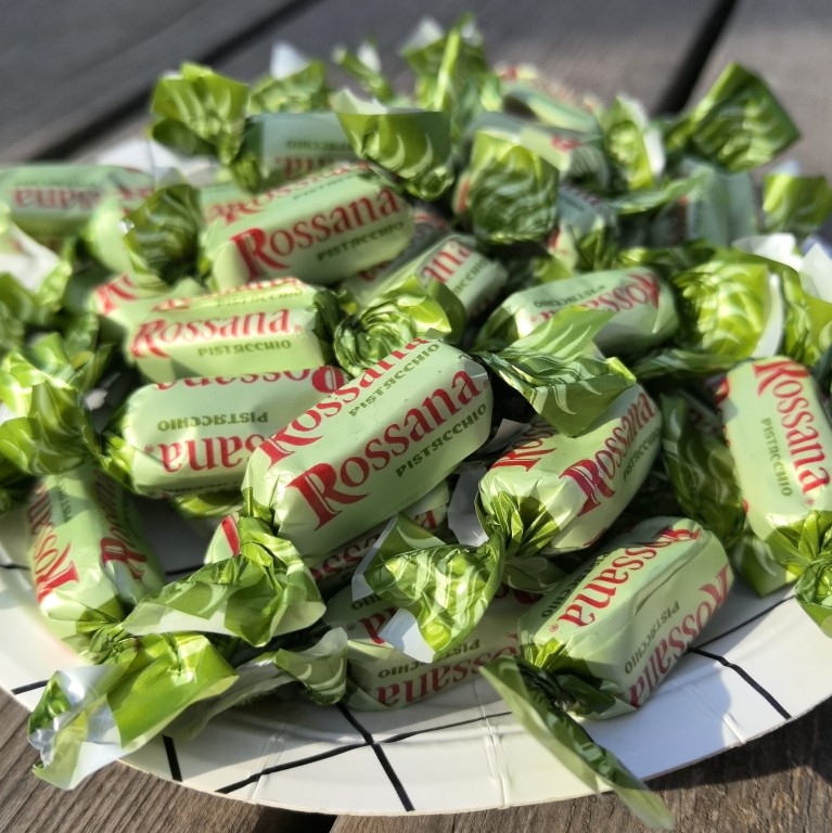 现货意大利Rossana开心果酱流心夹心糖进口喜糖婚庆散装半斤250g