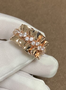 芮恩女玫瑰金奢华裙摆戒指钻戒