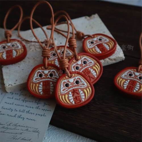 日本许愿达摩牛皮手绘钥匙扣