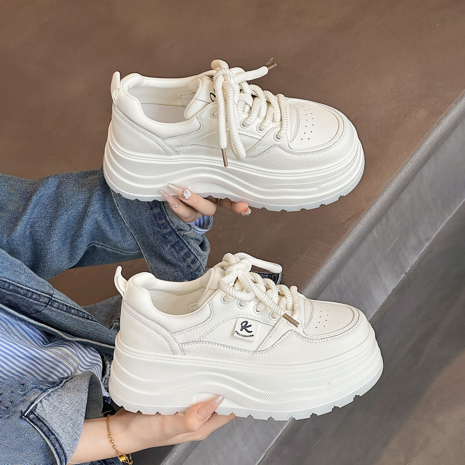 小个子增高松糕鞋显瘦真皮小白鞋