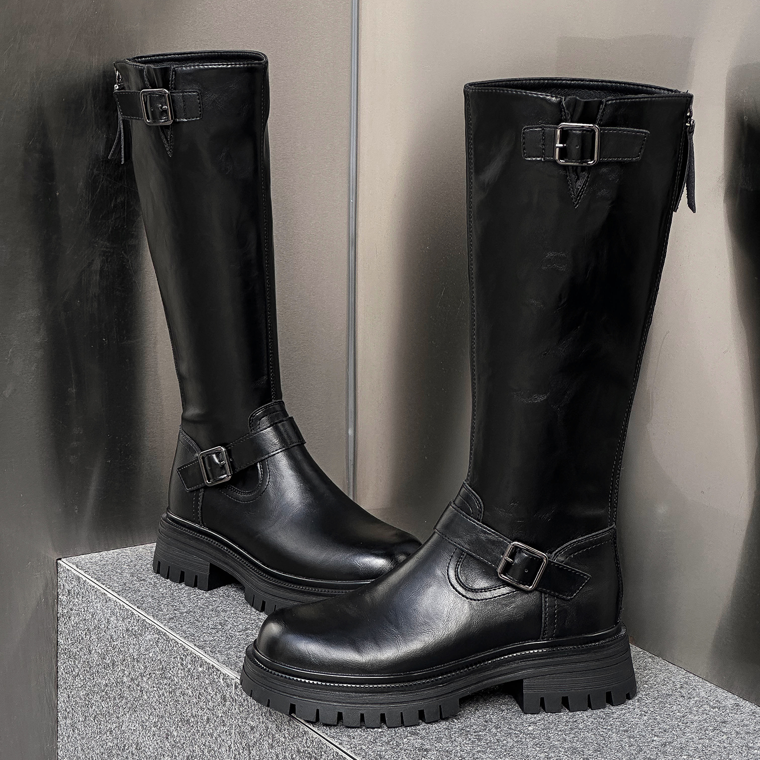 双扣带厚底长筒靴软皮显瘦骑士靴