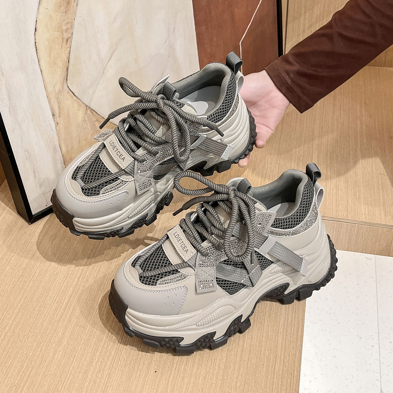 早春款真皮厚底老爹鞋运动休闲鞋