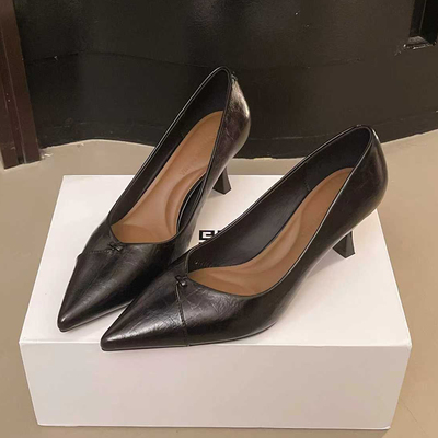 气质高级感不累脚尖头黑色高跟鞋