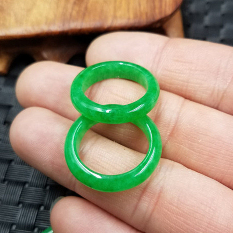 新款天然玉石碧绿色石英岩玉戒指绿色玉石戒指饰品戒指玉指环,珠宝/钻石/翡翠,手饰,淘宝优惠券,粉丝福利购,淘宝优惠卷