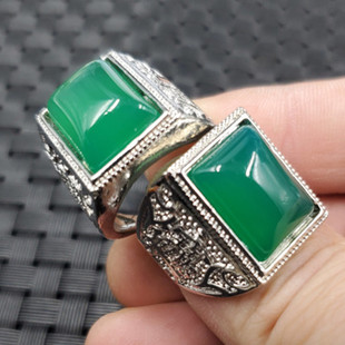 玉石戒指碧绿色玉髓戒指玉髓玛瑙方形戒指玉石戒指活口戒指玉指环