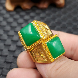 新款天然玉石石英岩玉方形戒指碧绿色戒指阳绿玉石戒指复古戒指