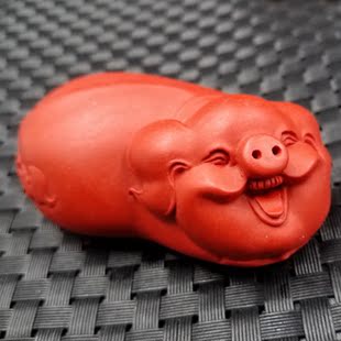 厂家直销 新款朱砂生肖猪手把件 鸡血红猪手玩件 红色发财猪把件